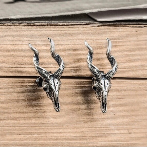 Single Accent Tide Male Sheep Head Ear Men's Earrings S925 Silver Earrings - Picture 3 of 7